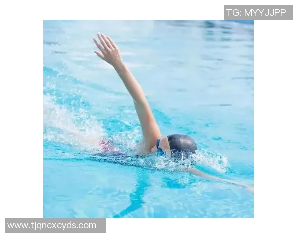 自由泳健身训练攻略提升体能与技巧，打造完美身形与健康生活