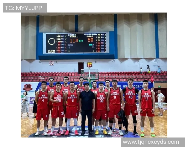 重庆篮球队意识争议引发热议球迷对战术与团队配合的不同看法 重庆篮球队意识争议引发热议球迷对战术与团队配合的不同看法