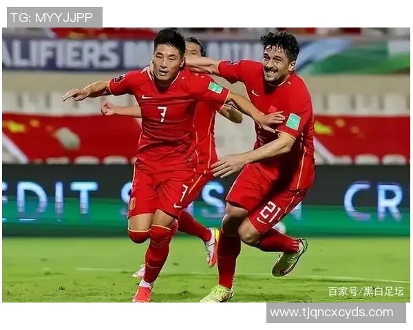 重庆足球队实力之争引发热议球迷观点各异谁能说服对方 重庆足球队实力之争引发热议球迷观点各异谁能说服对方